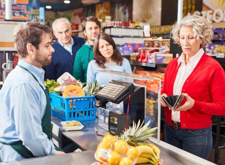 in questi supermercati gli over 60 pagano metà della spesa
