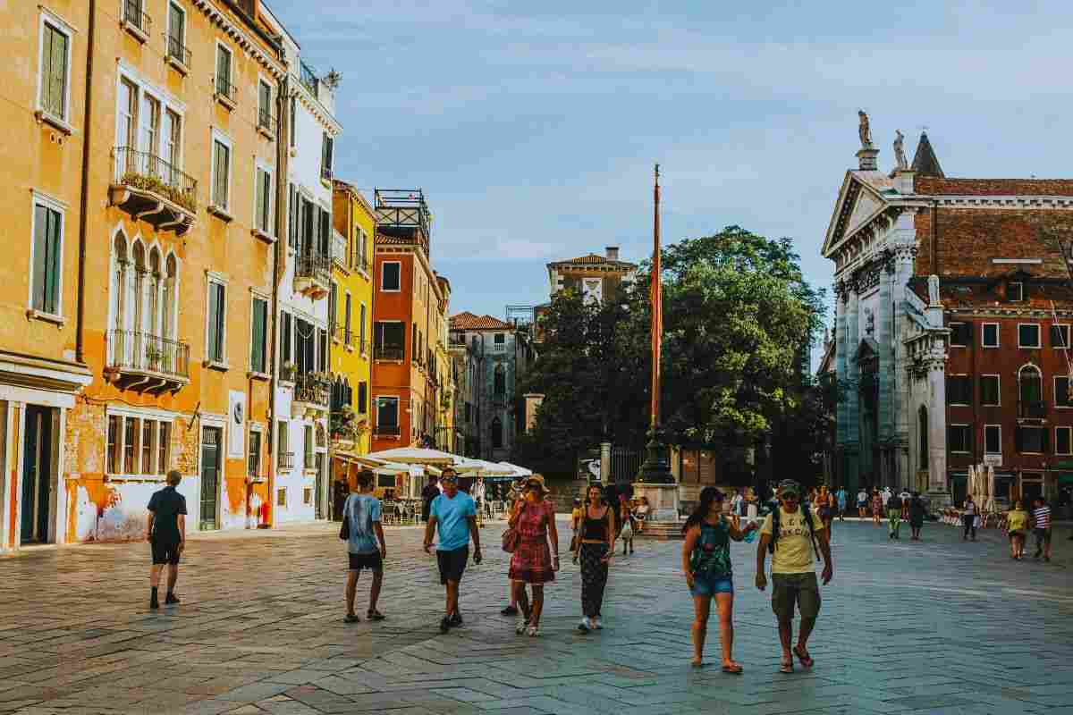 come risolvere il problema dell'overtourism